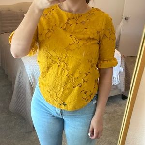 Monteau Size S, mustard color shirt. Lines and fun details